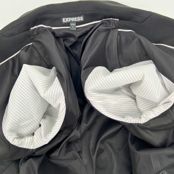 Size 8 EUC - Express Black Fitted Blazer - Picture 9 of 14